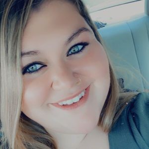 Meet your Posher, Lindsea